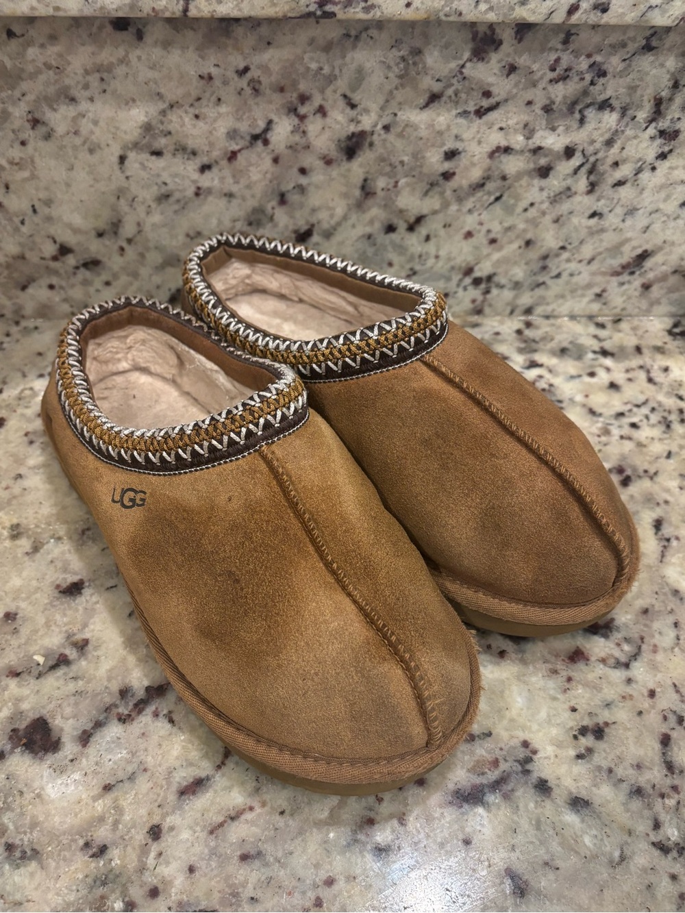 UGG Tasman Slippers Women's Size 7 Chestnut Suede Shearling Lined Slip On Shoes